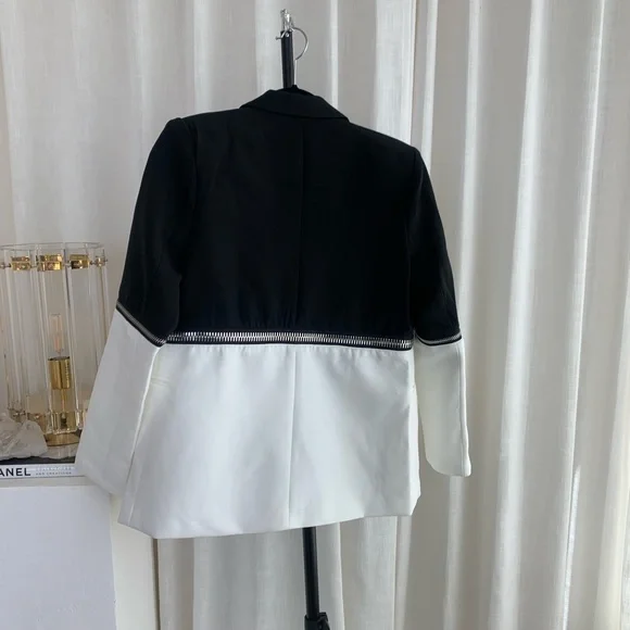 Black and White Blazer - Picture 3 of 4